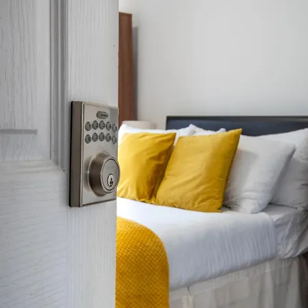 Double In Notting Hill, Private Minibar & Coffee Apartment London Exterior photo