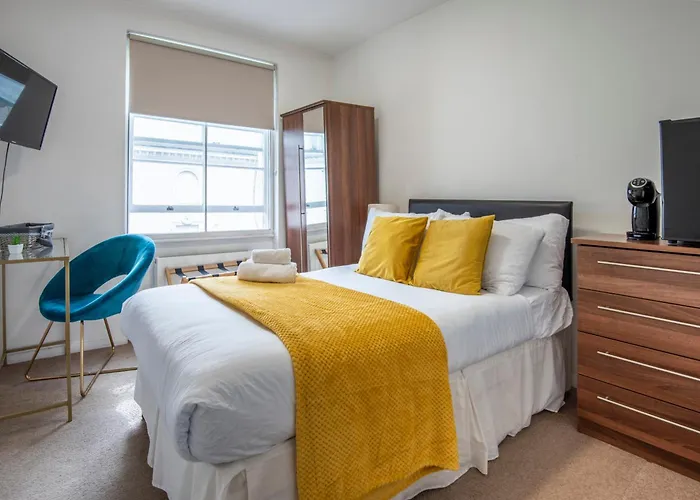 Double In Notting Hill, Private Minibar & Coffee