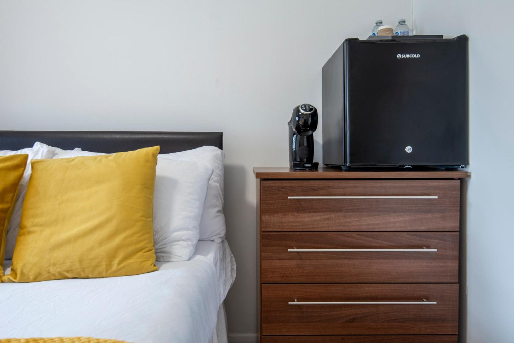 Double In Notting Hill, Private Minibar & Coffee